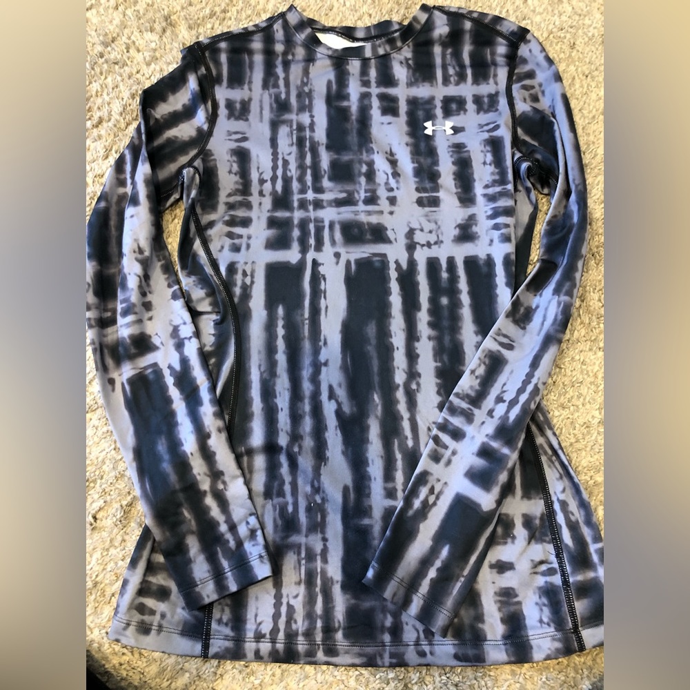 Women’s Under Armour Cold-Gear long sleeve shirt